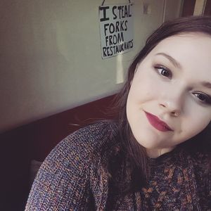 Meet your Posher, Caitlin